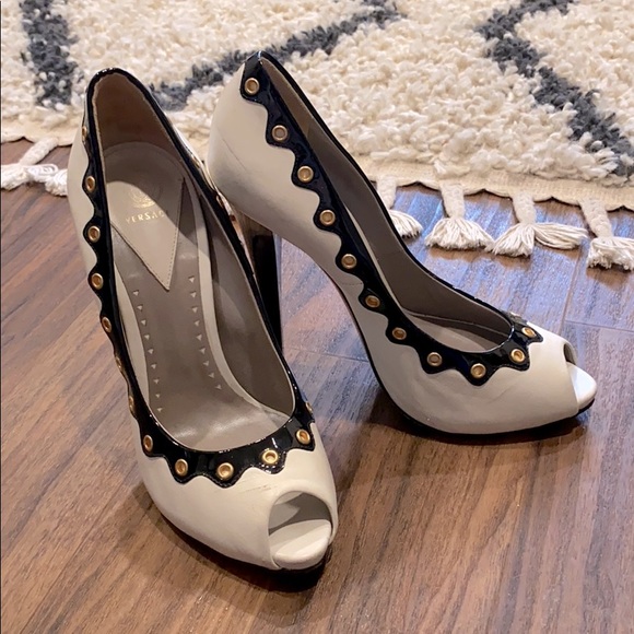 Versace Peeptoe Pumps - Picture 4 of 8